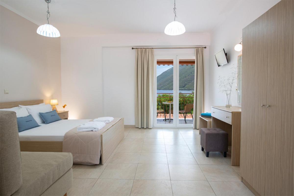 Menes Hotel Geni  Exterior photo